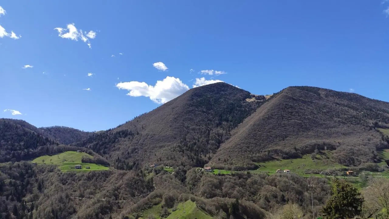 B&B La Bouganville Vigolo Bed & Breakfast
